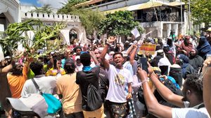Residents partake in demonstrations against the Sh2 trillion Dan